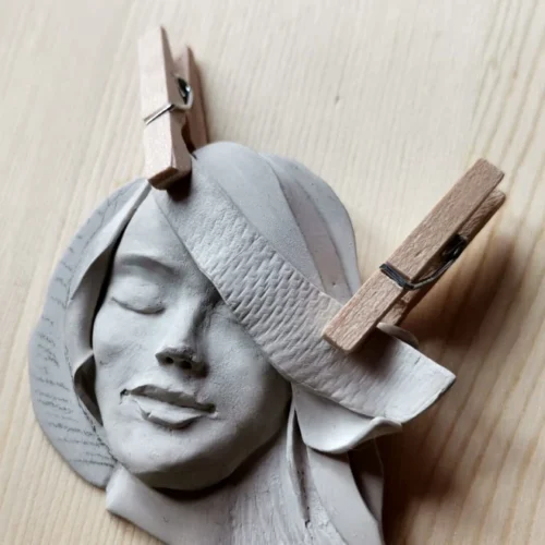 Uscare metal clay