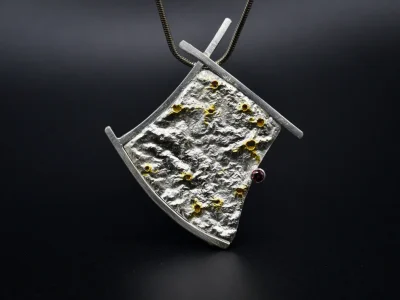 Reticulation in metal - Corina Gheorghe